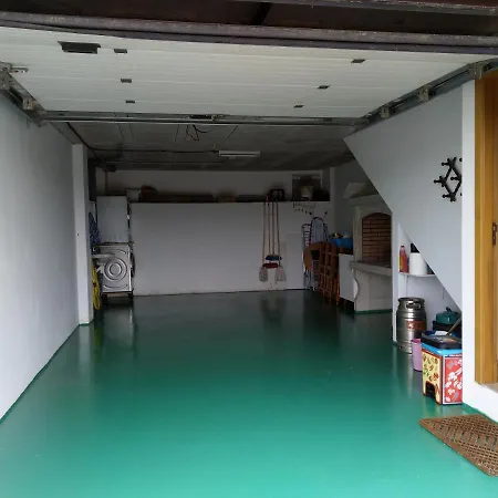 Casa Leo Holiday home